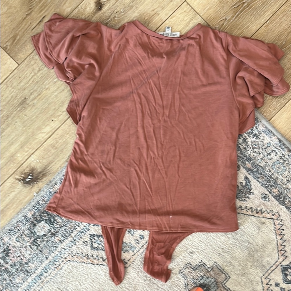 Green Envelope Rust Ruffle Sleeve Blouse - Picture 4 of 4